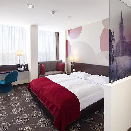 Webers - Das Hotel Im Ruhrturm Essen Rum bild