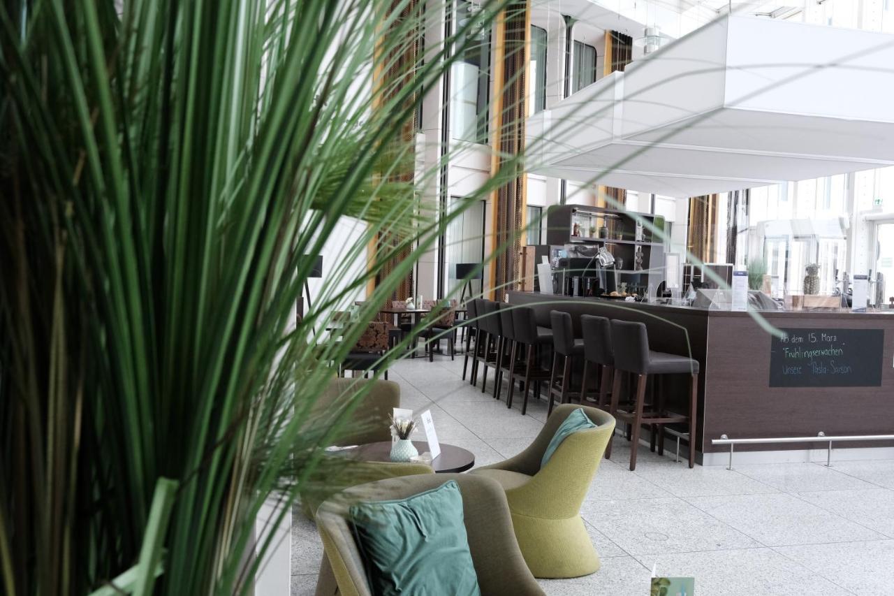 Webers - Das Hotel Im Ruhrturm Essen Exteriör bild