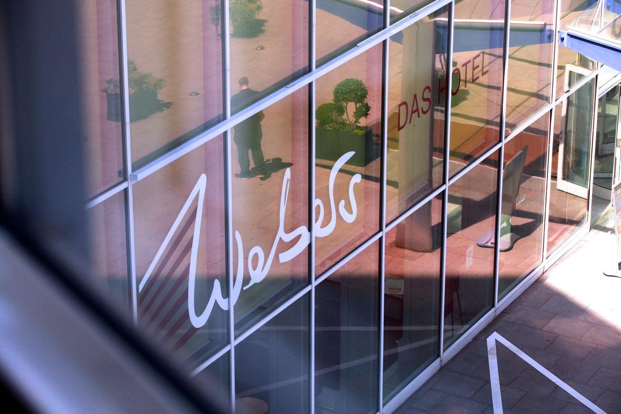 Webers - Das Hotel Im Ruhrturm Essen Exteriör bild