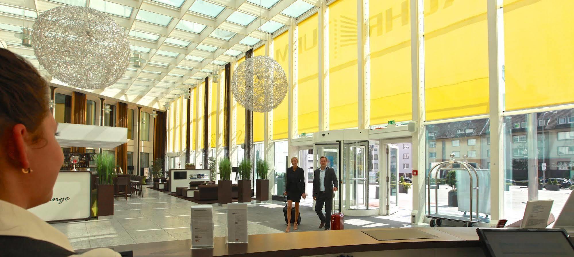 Webers - Das Hotel Im Ruhrturm Essen Exteriör bild